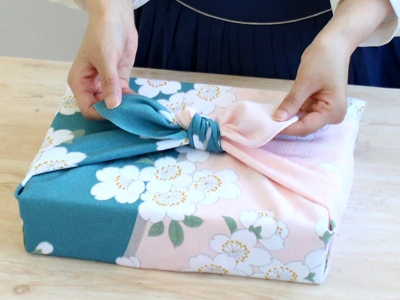 Furoshiki en polyester shirimen sakura vert de 70cm