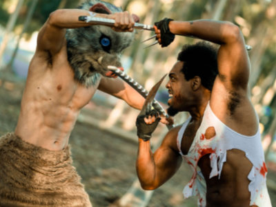 Inosuke vs Wolverine, des cosplays plus vrais que nature - Photo by lawrence crayton