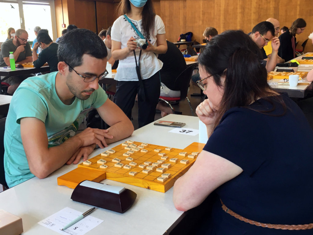 JOueurs de shogi lors du Championnat d'Europe de Shogi de 2022 à Ludwigshafen (Allemagne)