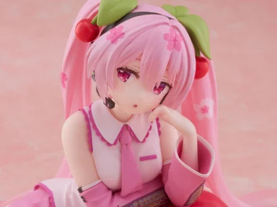 Figurine Vocaloid - Sakura Miku et sa cerise