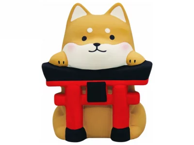 Shiba Inu porte-bonheur et Torii shinto
