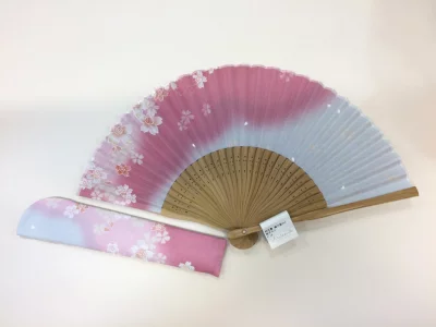 Eventail rose & bleu sakura avec pochette