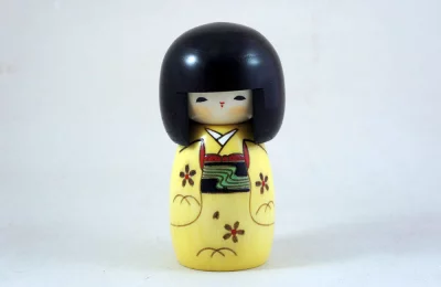 kokeshi Osagano jaune