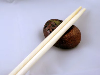 Repose baguettes galet brun & vert