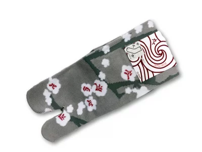 Chaussettes tabi petites fleurs blanches sur fond gris 23-25cm