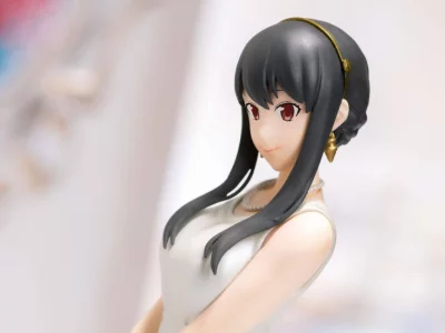 Figurine Spy x Family - Yor Forger tenue de soirée