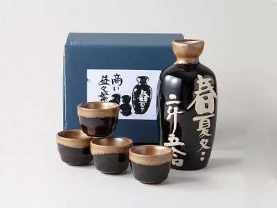 Service à saké "prospérité" (tokuri + 4 tasses)
