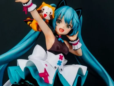Figurine Vocaloid - Miku avec petit raton laveur