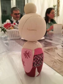 peinture de kokeshi: exemple de résultat au bout de 2h