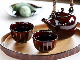 Service à thé Shinogi effet laque rouge