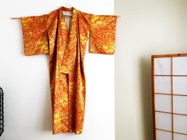 Kimono en soie seconde main - fleurs dorées