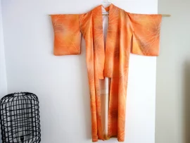 Kimono en soie seconde main - orange design moderne